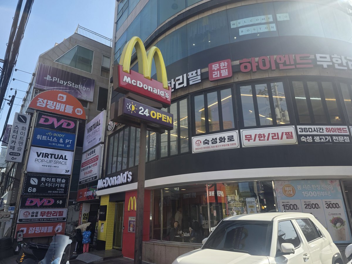 Mcpolygon's tweet photo. 聖地に到着 https://t.co/vxe6l63EGa