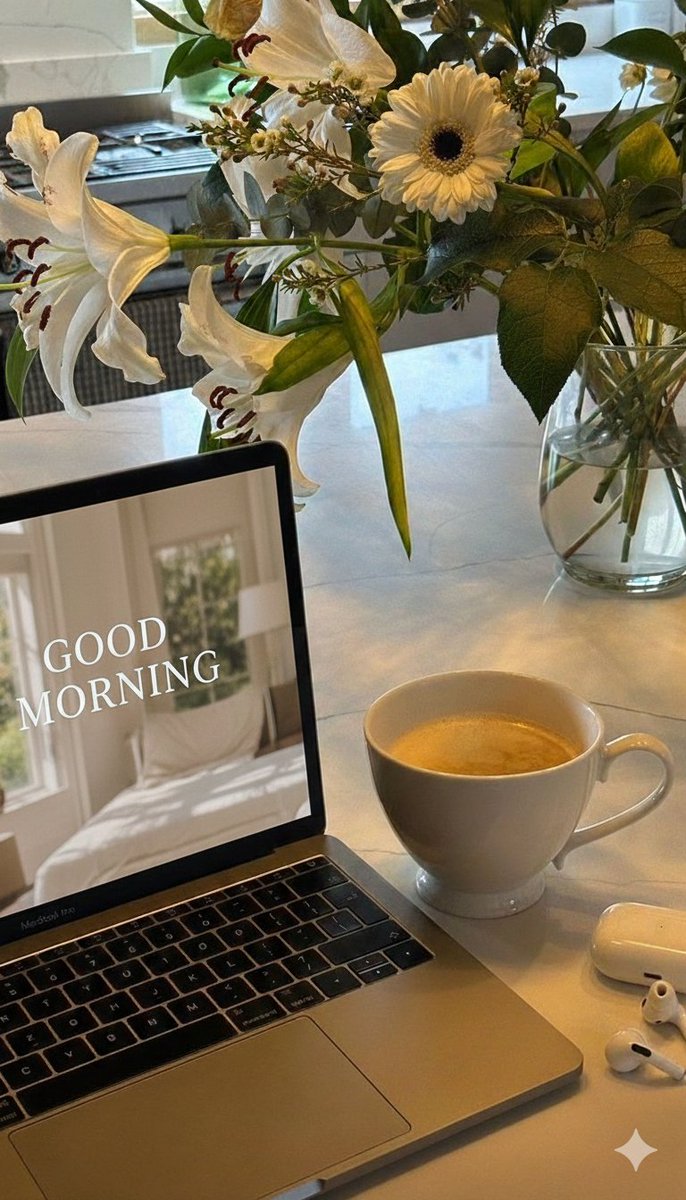 GM GM my family 😍 Happy Sunday weekend 😎.to all 💪