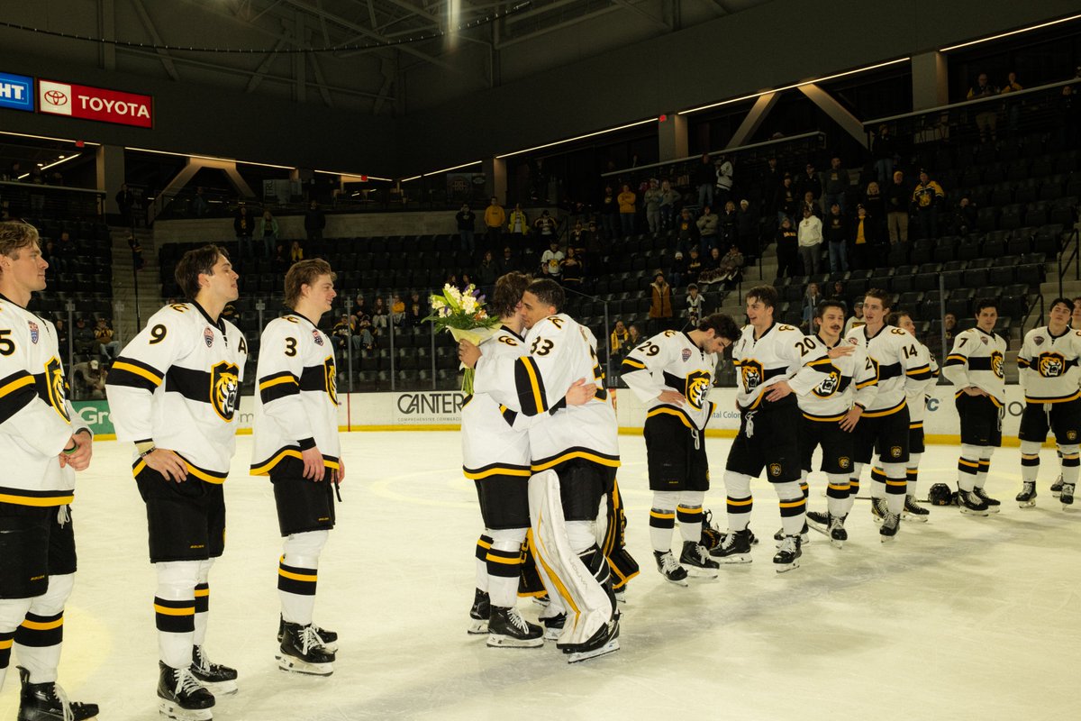 CC Hockey tweet media