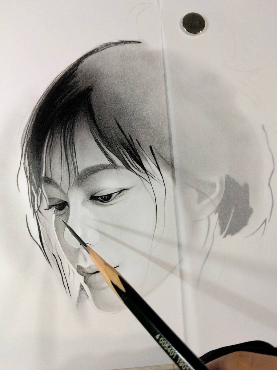 ○鉛筆画(pencil drawing) 新作描き始めました✏ #pencildrawing