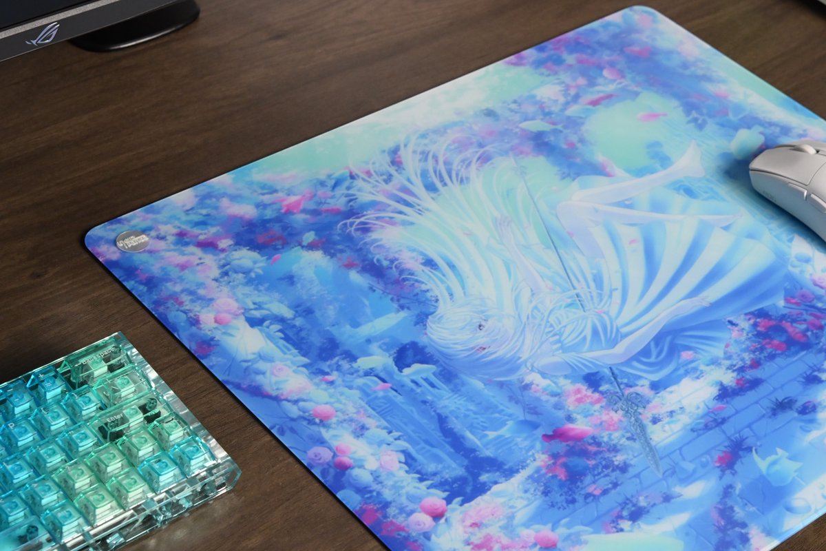 Atlantis Ultra Control Glass Mouse Pad Size: 490 × 420 mm