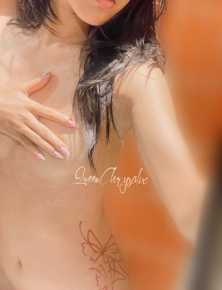 ♛ QueenChrysalix ♛ tweet media