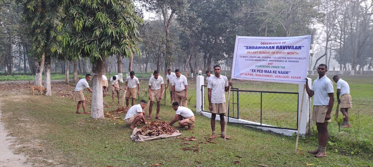 27thapbn's tweet photo. Observed Shramdaan Ravibaar at 27th A.P. Bn Hqr. campus.

@CMOfficeAssam @assampolice @DGPAssamPolice @bandakalucky https://t.co/6SnEmBGWmO