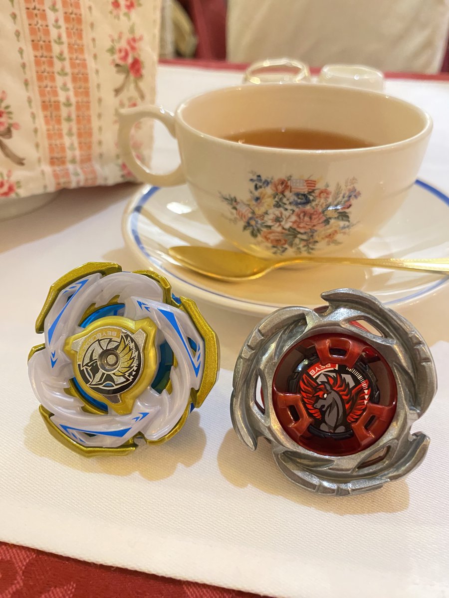 わーい🙌レアベイゲットバトルのエアロペガサス レッドVerと