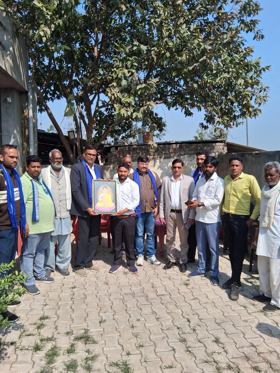 AshokSatendra's tweet photo. सितारगंज उधम सिंह नगर जनपद में पार्टी की समीक्षा बैठक में पार्टी कार्यकर्ताओं द्वारा किए गए स्वागत से अभिभूत हूं 
 आजाद समाज पार्टी जिंदाबाद
 माननीय राष्ट्रीय अध्यक्ष भाई चंद्रशेखर आजाद जिंदाबाद https://t.co/6cEkzq4KzH