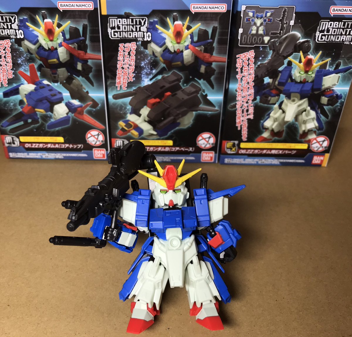 _shiota's tweet photo. 入荷が少なくて、新発売の「MGフルアーマーZZガンダム Ver.Ka」は入手できませんでした… 　食玩の「フルアーマーZZガンダム」でガマンいたします。w 
＃FAZZ ＃フルアーマーZZガンダム ＃食玩ガンダム ＃モビリティジョイント ＃ガンプラ https://t.co/PnKshuYpIc