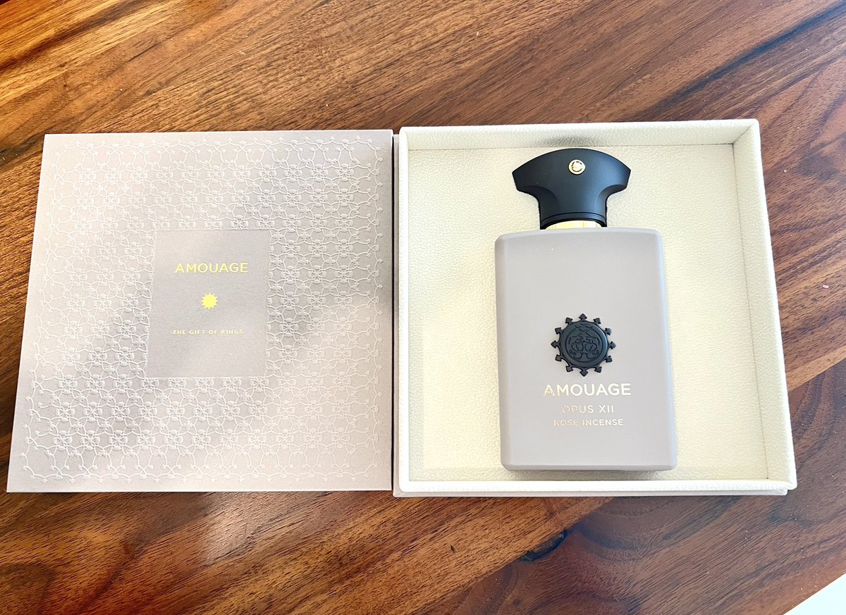 rame_shen's tweet photo. Thank you, Stanley my dear little brother…
my most beloved fragrance. https://t.co/8u1nxDhG7j