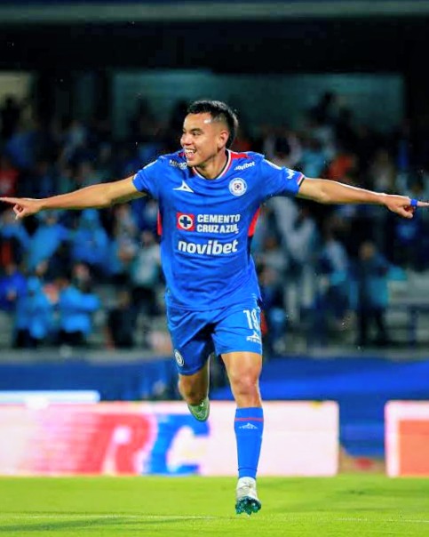 🚂 PITA LA MAQUINOTA❗
🇫🇮 #CruzAzul vence 2-1 a 'Las Chivas Rayadas' del #Guadalajara 🏟️
⚽ Con goles de 'El Toro' #GabrielFernández y #CharlyRodríguez; 'Los Celestes' le quitan "el paso perfecto" al 'Rebaño Sagrado' en el #Clausura2026 🥅
🏆 #LigaMX 🇲🇽