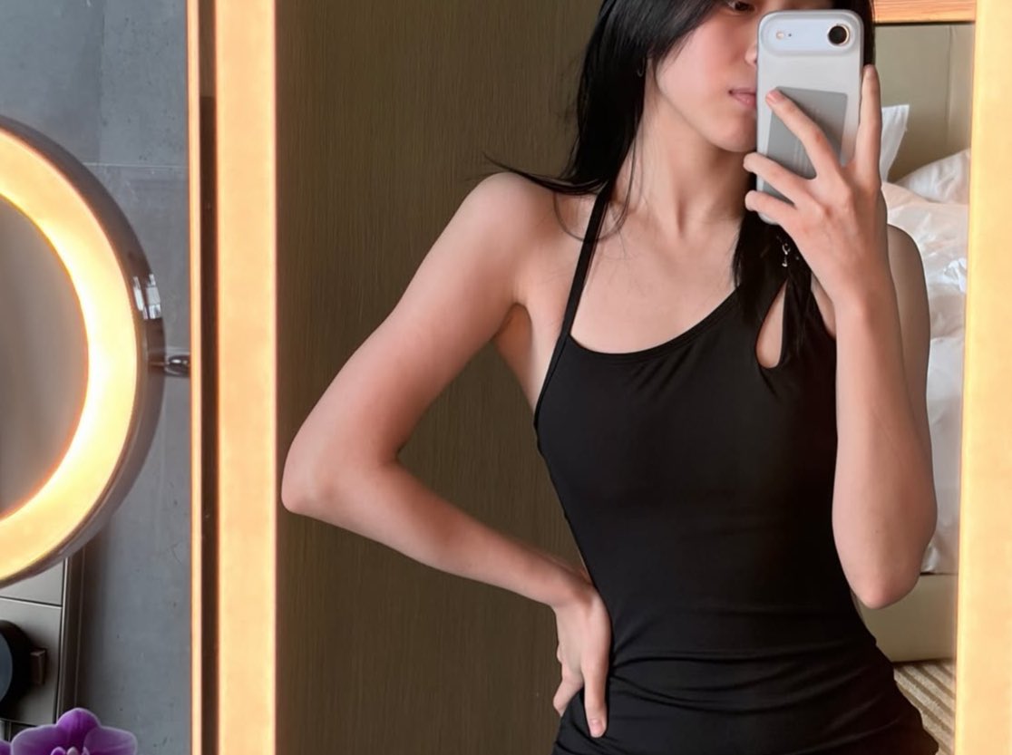 RYUJIN defined hotness in newly shared picture