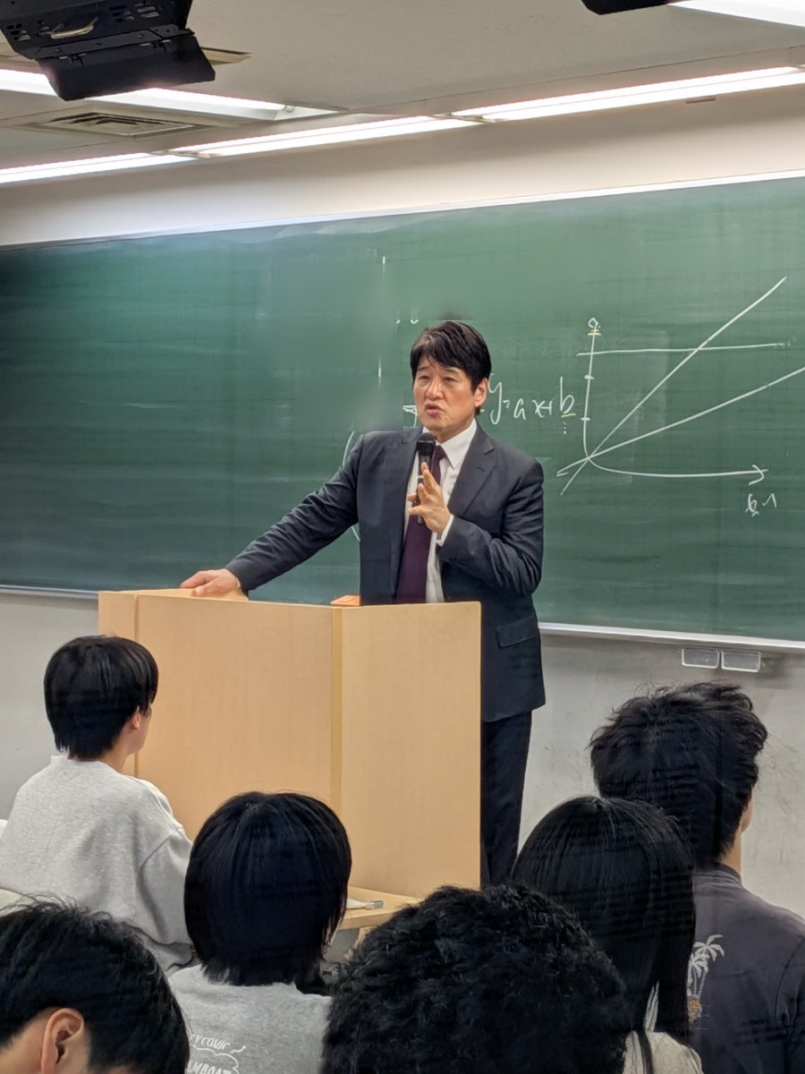 本日御茶ノ水校では新高3対象 プレ講座東大現代文を実施中！ 巨人と