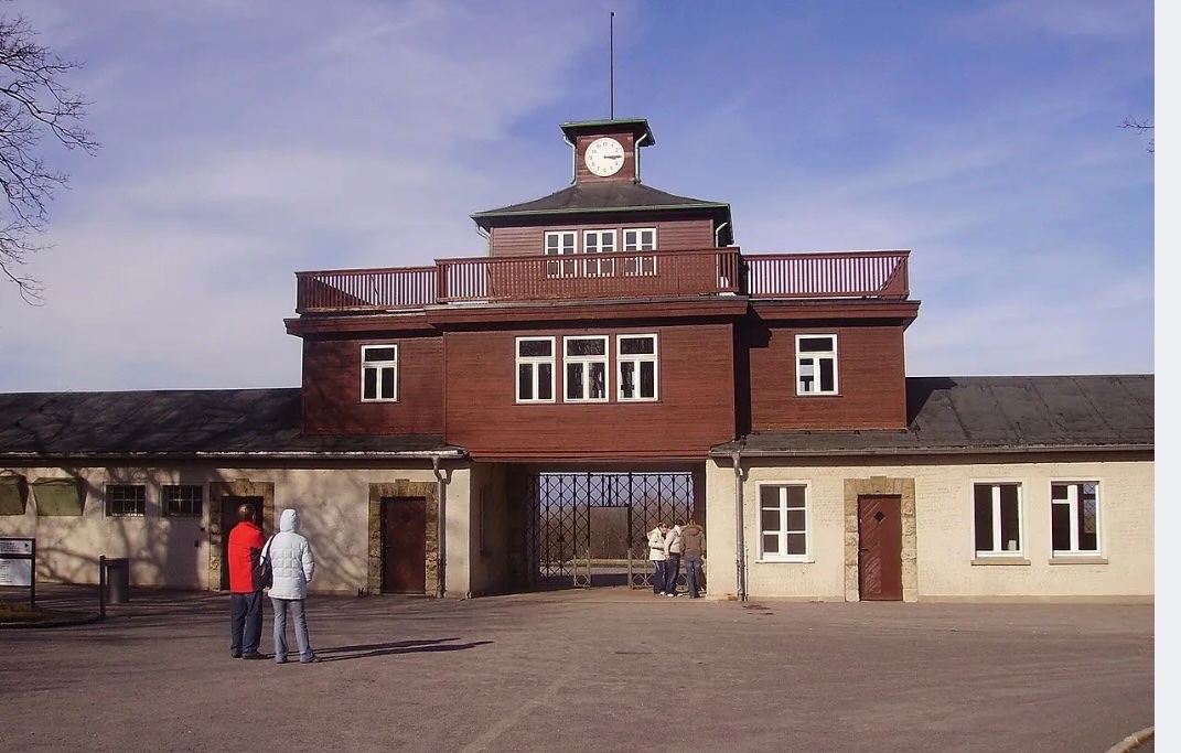 🚨ALERTE‼️
Une manifestation pro-palestinienne dans le camp de Buchenwald
L'extrême gauche radicale s'attaque au site mémoriel de Buchenwald.
Les activistes accusent la direction du mémorial de « déformer l'histoire » ..,
israj.media-j.com/article/52245/…
