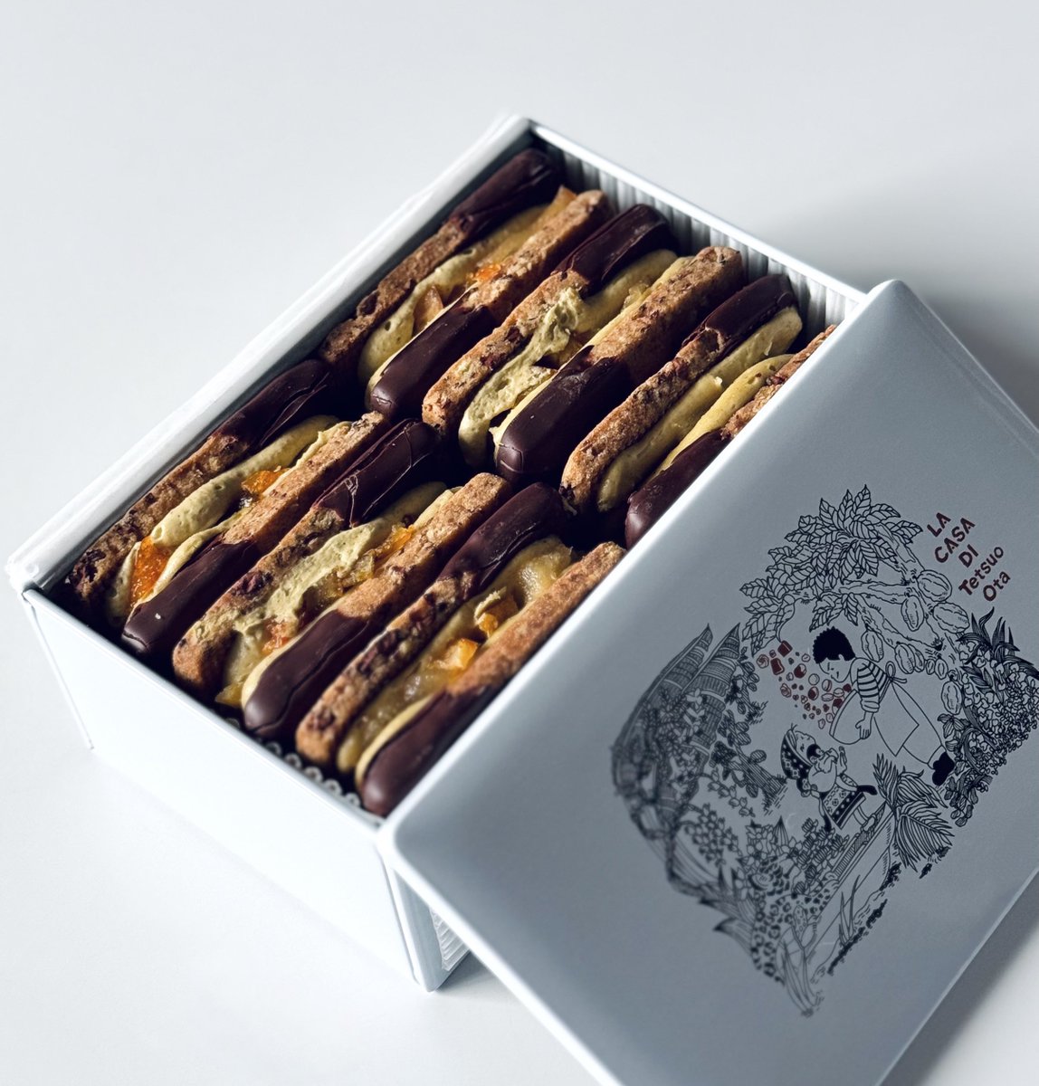 いままで食べたアマゾンカカオ缶の中でこの洋梨オレンジバタサンが