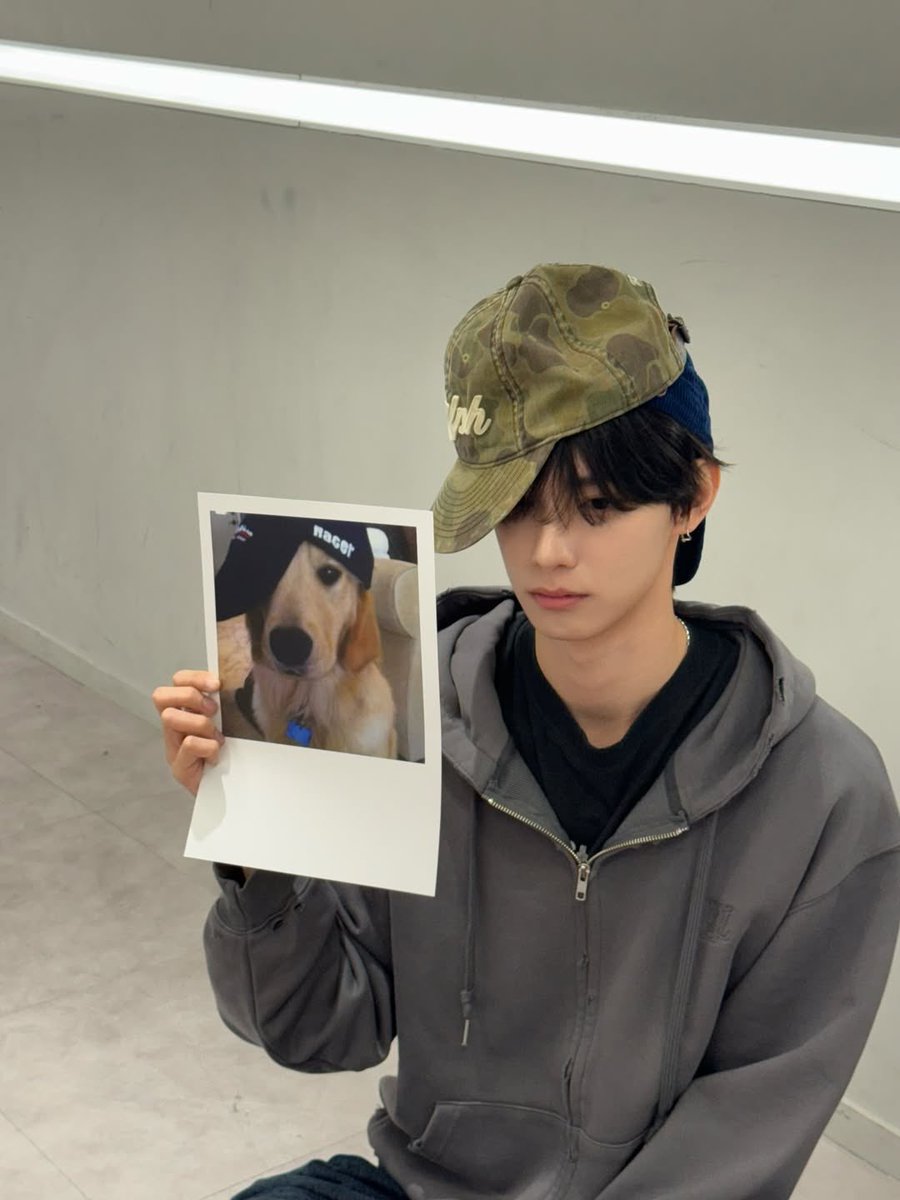 libbuaa's tweet image. 립우 이 사진은 처음 보는 거 같은데?
에스콰이어 립우는 다시 봐도 귀엽다..♡