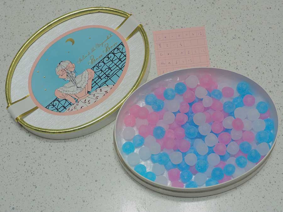 大阪心斎橋　長崎堂の
クリスタルボンボン✨
宝石箱みたいで美しいくてめちゃ可愛い🥰
アニゼット、マラスキーノ、コアントロー
３種の香りと味のリキュールが入っています
食べるのがもったいないので
しばらくは瓶に入れて楽しみました
＃大阪　＃スイーツ