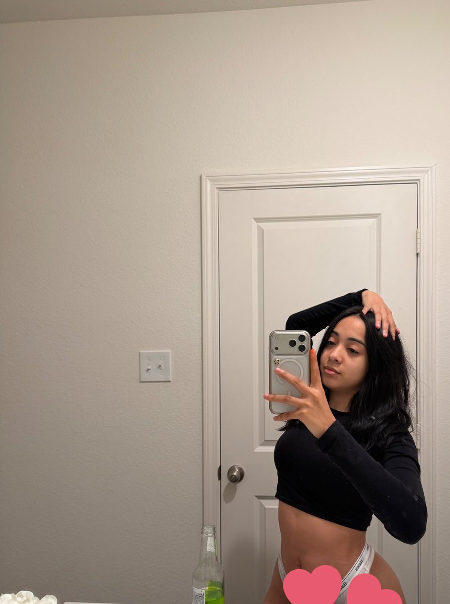 jesly 🍂 tweet media