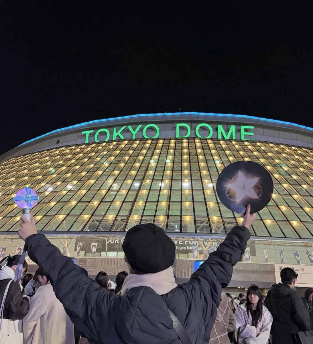 dkys93_05's tweet photo. TXT WORLD TOUR <ACT : TOMORROW> IN JAPAN (TOKYO DOME) 🌟💫

ขอบคุณทีเร้กที่ช่วยสานฝันโตเกียวโดมในวัยเด็กของพี่ 🥺😌👍🫶 (ลงย้อนหลังฮะ) https://t.co/ZaGKw9ce5H