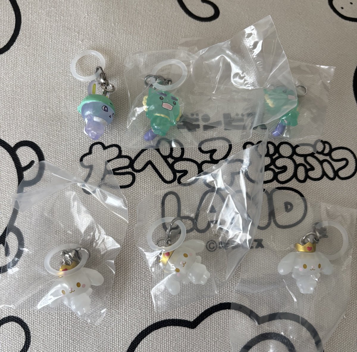 yutsu_JAM's tweet photo. JOCHUM めじるしアクセサリー 交換

《譲》ヤヌカミ、RURU、ちまた⚠️

《求》マイクン＞ぽぽ、まめちぃ

複数または条件のいい方優先。郵送希望📮
⚠️→袋開封済みとなっております。
お気軽にお声がけ下さい🙇‍♀️
 #JOCHUMめじるしアクセサリー  #JOCHUM交換 https://t.co/4EPiKviBE4