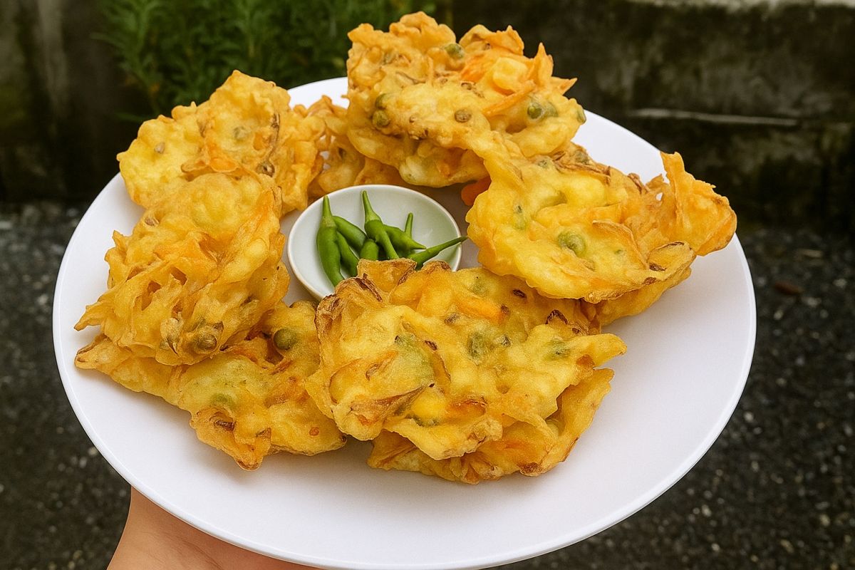 changaaa13's tweet image. Kalian prefer tahu isi atau bakwan?