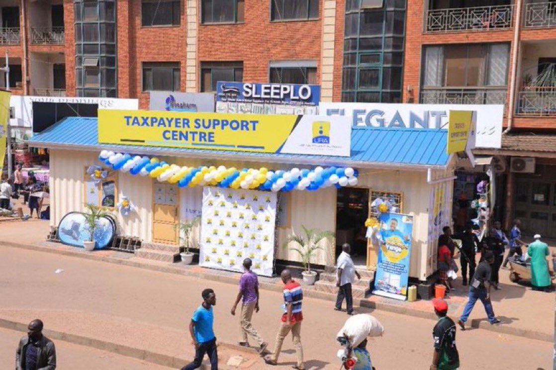 KwikirizaNova's tweet photo. Under this post, let’s now tag @KCCAUG and all the officials there. This kiosk MUST be removed!

@Buzeki_Sharifah https://t.co/XFOuRKydaT