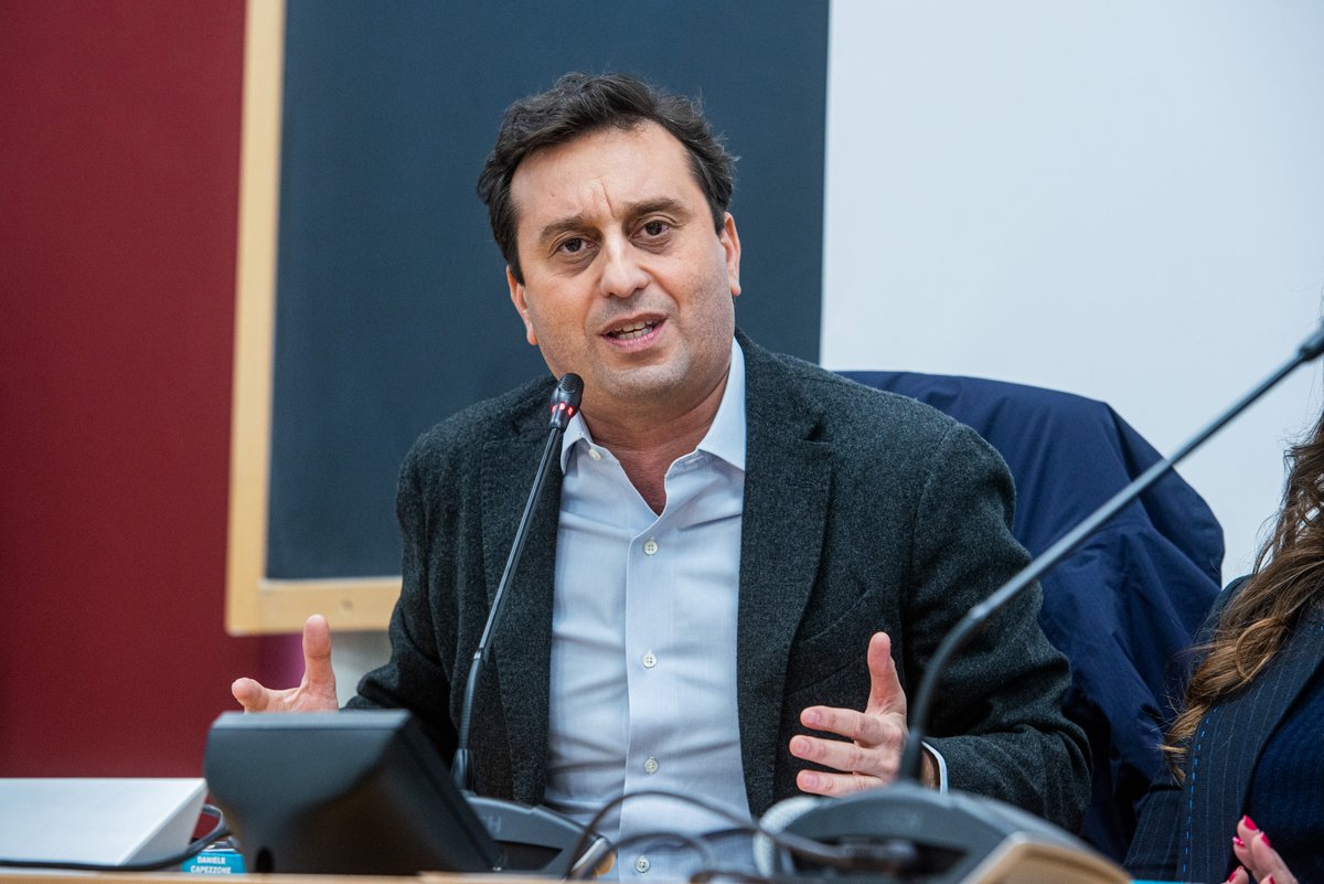 David #Parenzo ancora vittima di #antisemitismo. Nuove minacce e deve presentare il libro a porte chiuse

#22febbraio #iltempoquotidiano 

iltempo.it/personaggi/202…