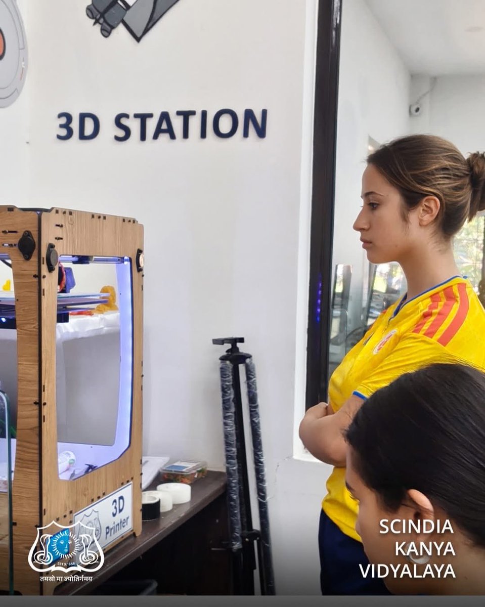 Innovation Beyond Borders

As part of the Exchange Programme, visiting students from Colombia participated in a Robotics and Digital Fabrication Workshop at Scindia Kanya Vidyalaya. They interacted with the humanoid robot in the Robotics Lab, explored its educational