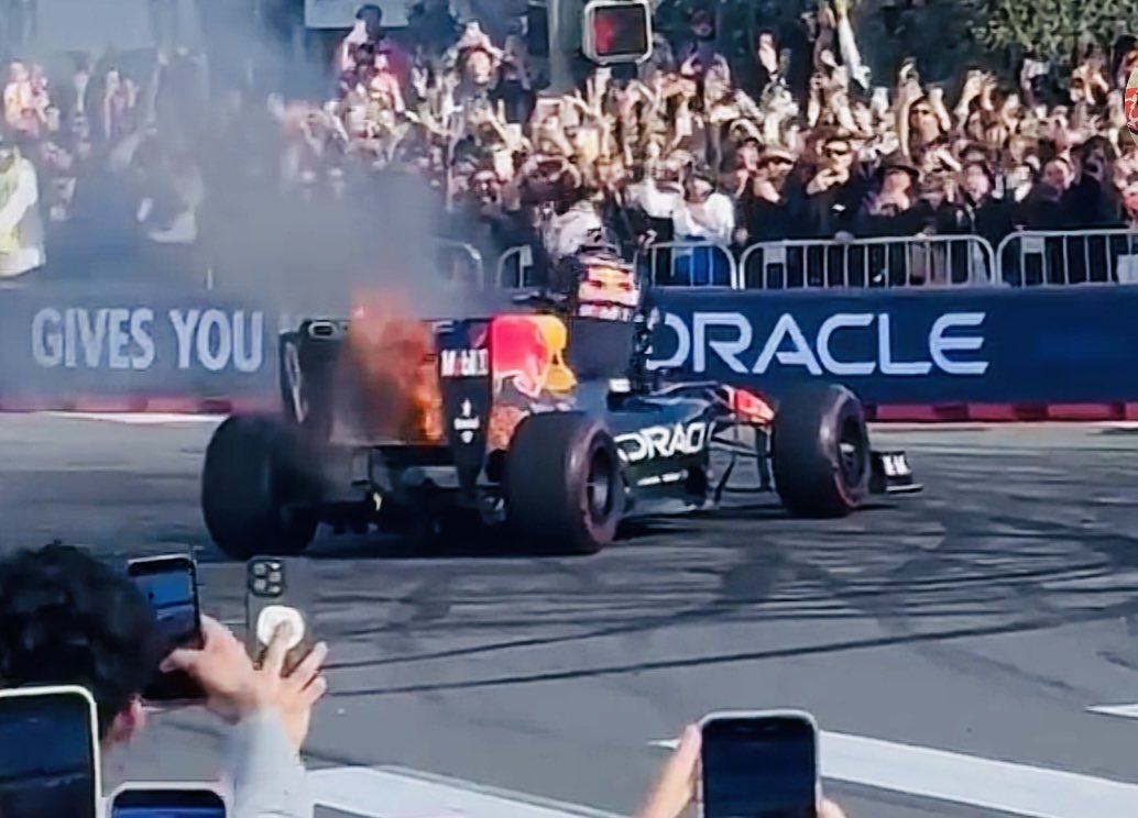 Doug Lawrence tweet media