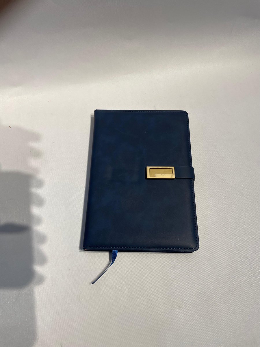 promo_gurus's tweet photo. This sleek journal is designed for thinkers, planners, and dreamers who value style as much as productivity.
Call or WhatsApp us on +25421999760 or visit us at Kirinyaga road off globe roundabout at Parsonic hotel.
#NotebookStyle #PlannerLife #ElegantDesign https://t.co/AS7vugpPSB
