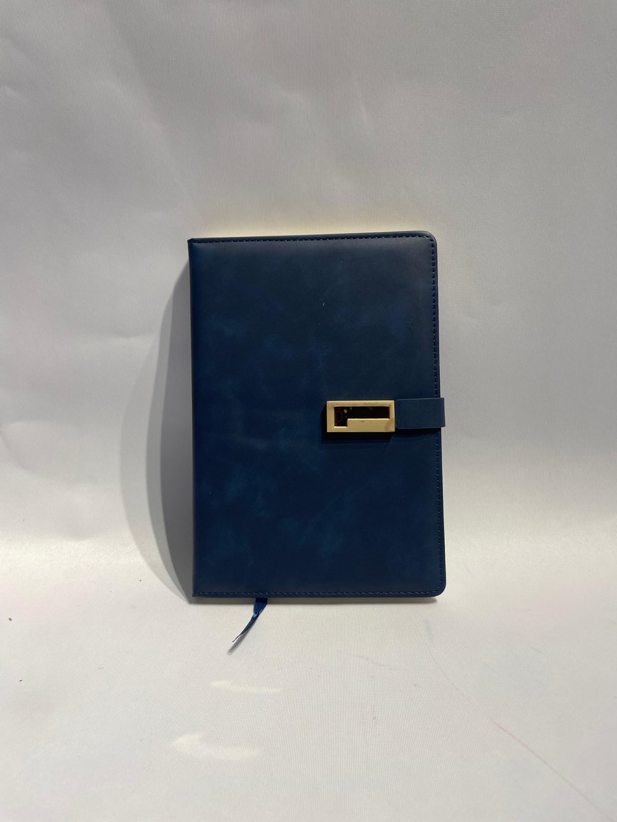 promo_gurus's tweet photo. This sleek journal is designed for thinkers, planners, and dreamers who value style as much as productivity.
Call or WhatsApp us on +25421999760 or visit us at Kirinyaga road off globe roundabout at Parsonic hotel.
#NotebookStyle #PlannerLife #ElegantDesign https://t.co/AS7vugpPSB