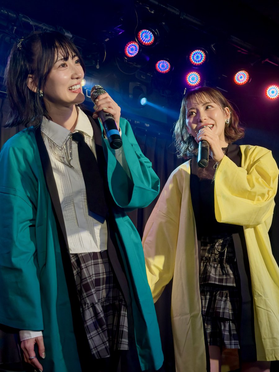『Asterhythm祭2026』【1部 八坂代表生誕SP】 にて、往年のスパキチ感涙の「夕焼け空に、また明日。」を熱唱する八坂と宮崎。2人とも酸いも甘いもかみ分けた?30代ならではなのか、歌の実力も相まってめちゃくちゃ素晴らしかった。こんないい曲だったかな？w

#スパガ #八坂沙織 #宮崎理奈