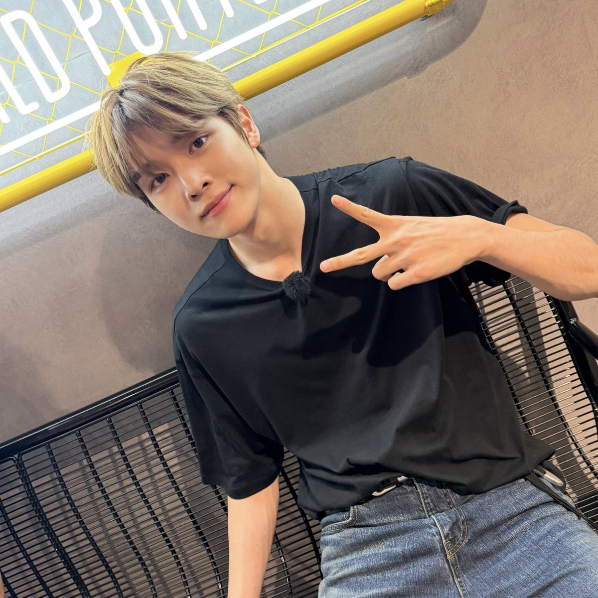 เสื้อยืดหล่อๆ .3.