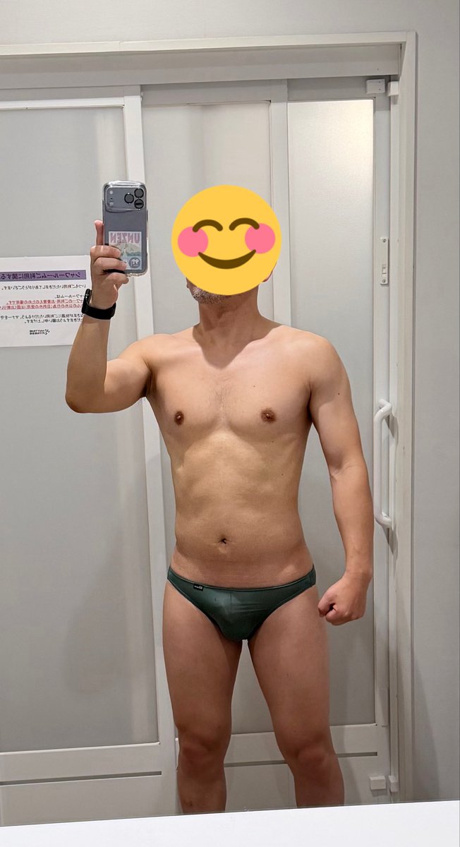 今日は暖かいですね。なので久しぶりにこのビキニブリーフでエニトレ。いつものメニューでみっちり追い込んだよ。気持ちよかった🥴