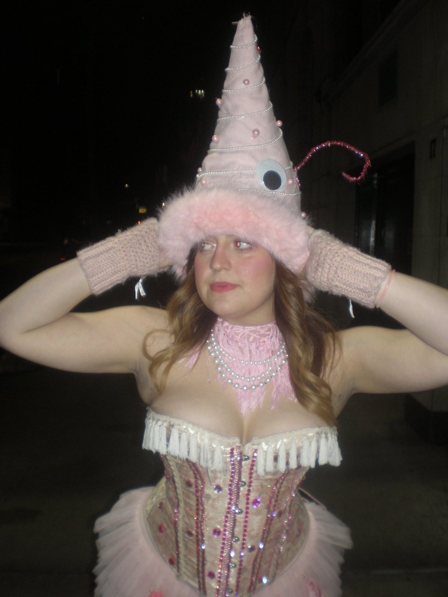 Elaineee:) tweet media