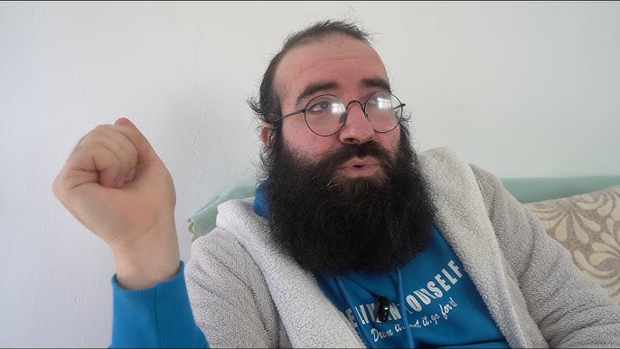 Mando LarryEN tweet media