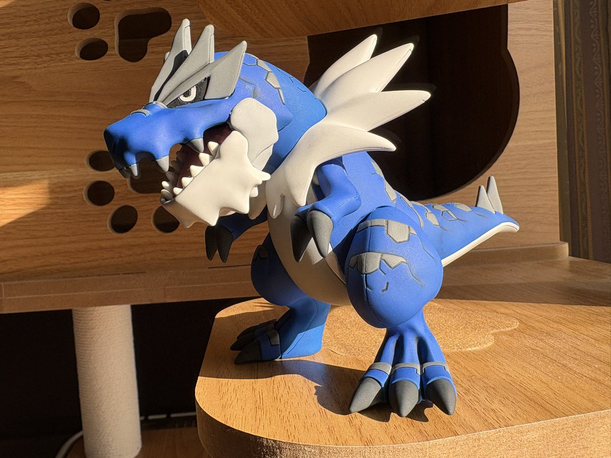 ポケプラ #ガチゴラス ガチゴラスを色違いで仕上げました😊 シールは