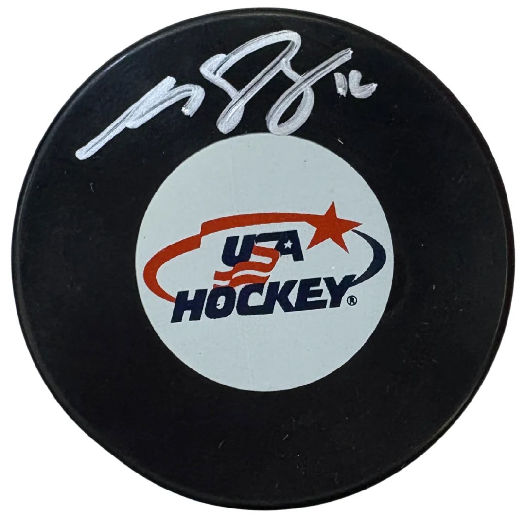 FanHQ's tweet image. 🏒GIVEAWAY🏒 If Matt Boldy scores a goal &amp;amp; USA wins gold, one lucky follower will get this signed puck!

REPOST and FOLLOW for your chance to win! 

Winner chosen from this account only. Good luck and Go USA ////