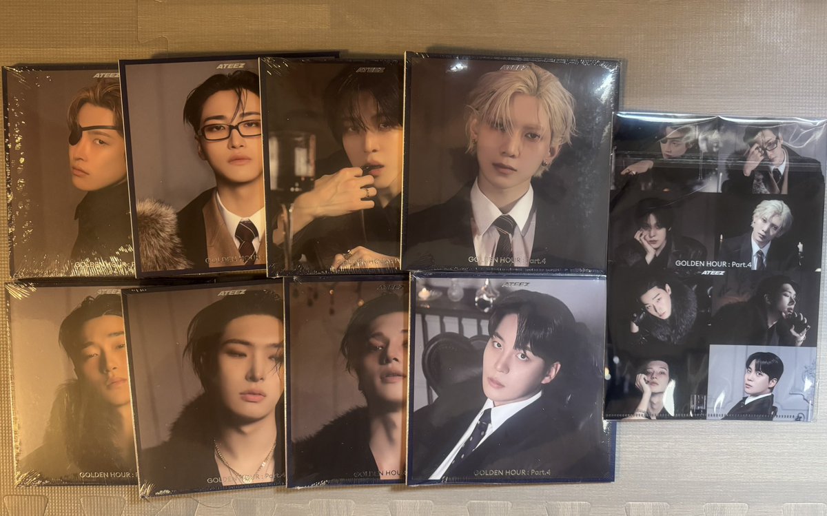 やっとユニバから8形態が届いた🙌 ソンファさんのは開封してトレカを