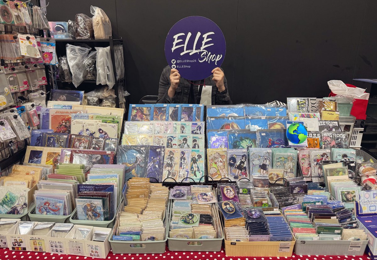 ELLEShop25's tweet photo. ✨ELLEShop บูธ A7-12 พร้อมแล้วค่า✨

วันนี้ทางร้านอยู่ที่งาน KOKORO cos #10 นะคะ
เข้างานมาเลี้ยวขวา บูธใก้ลๆ ทางเข้านะคะะ แวะมาดูของใหม่ก่อนได้ค่า รอเจอทุกคนน้า🫶💕

🗓️วันที่ 22 กุมภาพันธ์ 2569
📍MCC Hall, ชั้น3 The Mall Lifestore บางกะปิ https://t.co/W8NK2wQgSJ
