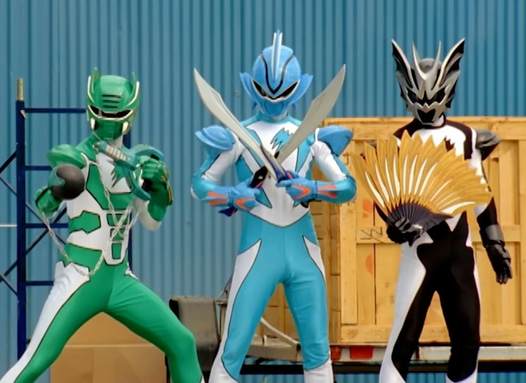 As a kid, I really loved Jungle Fury. The fact that the rangers had so many bright colors was amazing to me. The spirit rangers looked incredible.