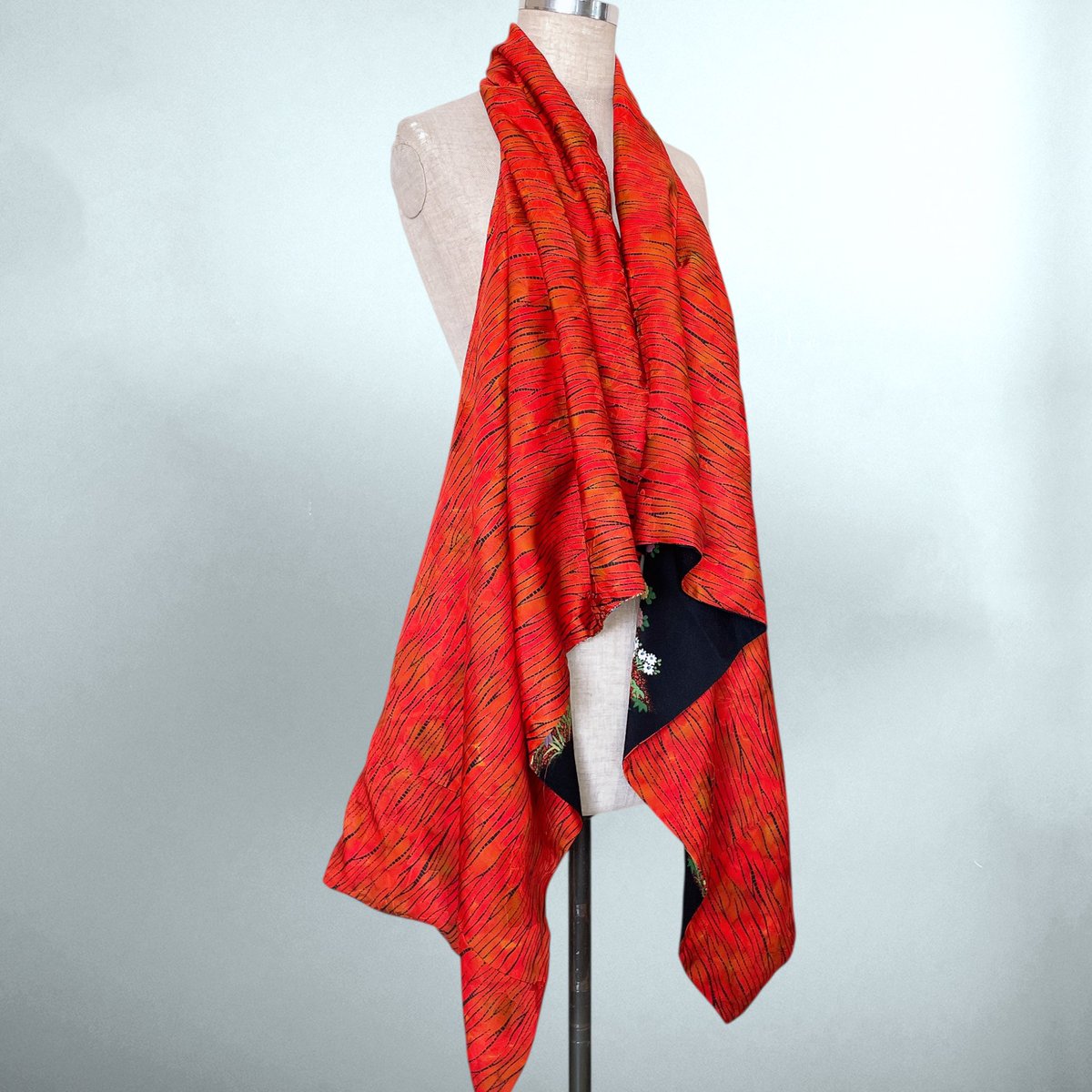 リバーシブル J80108 着物リメイク アンティーク 留袖スクエアジレ