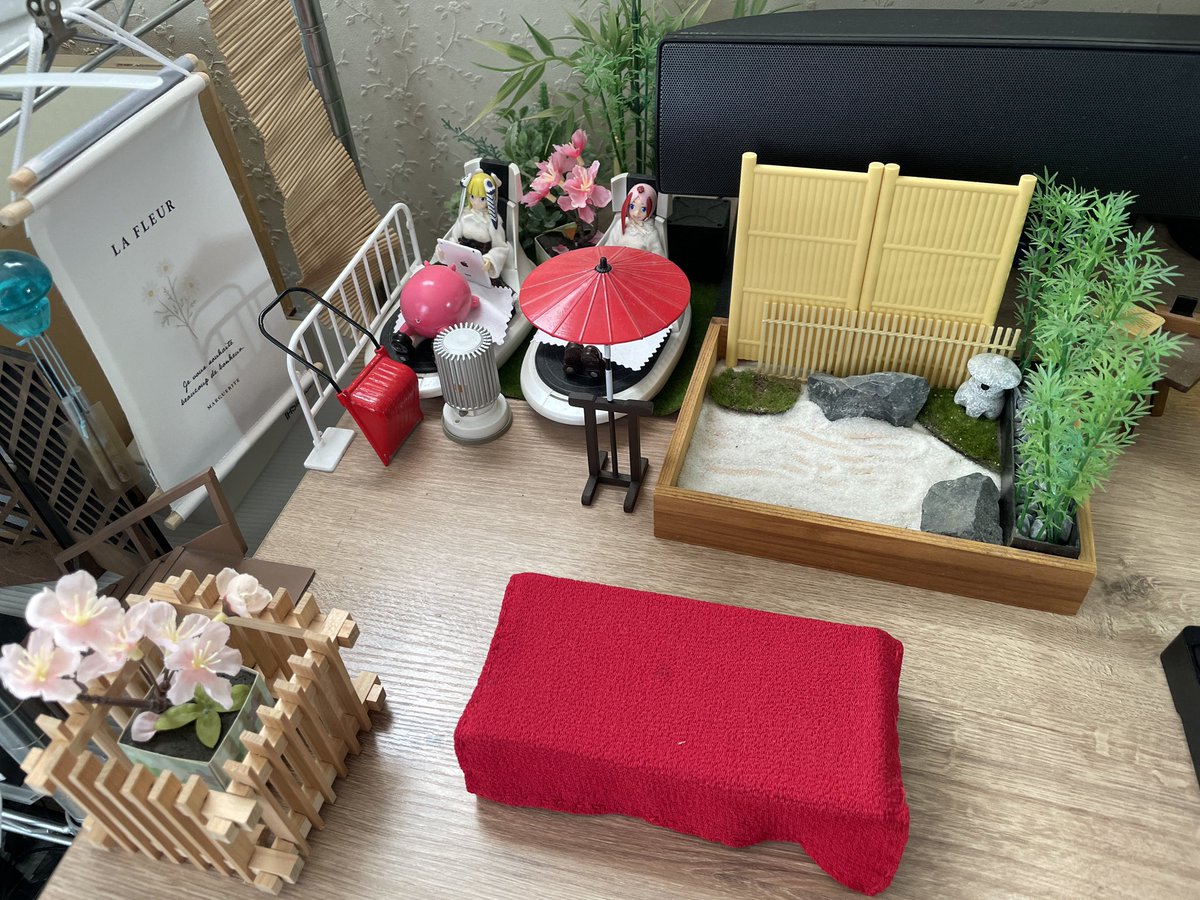 デスクトップに仄な春。