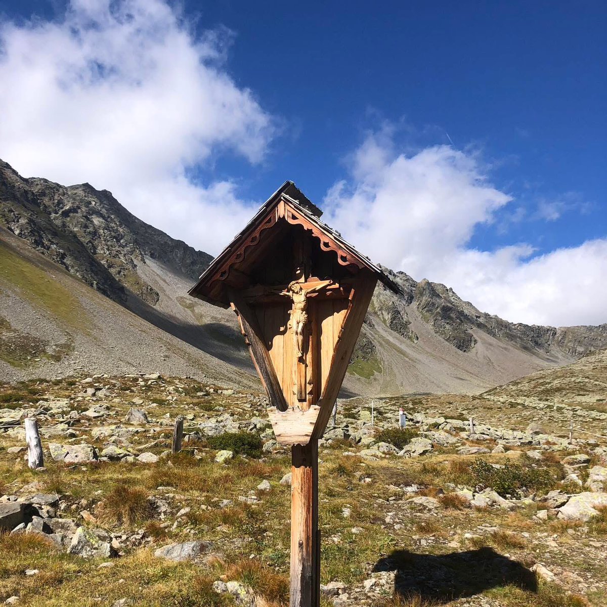 j_spirit's tweet image. „#Gott hat nie gesagt, dass die Reise einfach sein würde, aber er sagte, dass das Ziel lohnend sein wird.“
#Max #Lucado