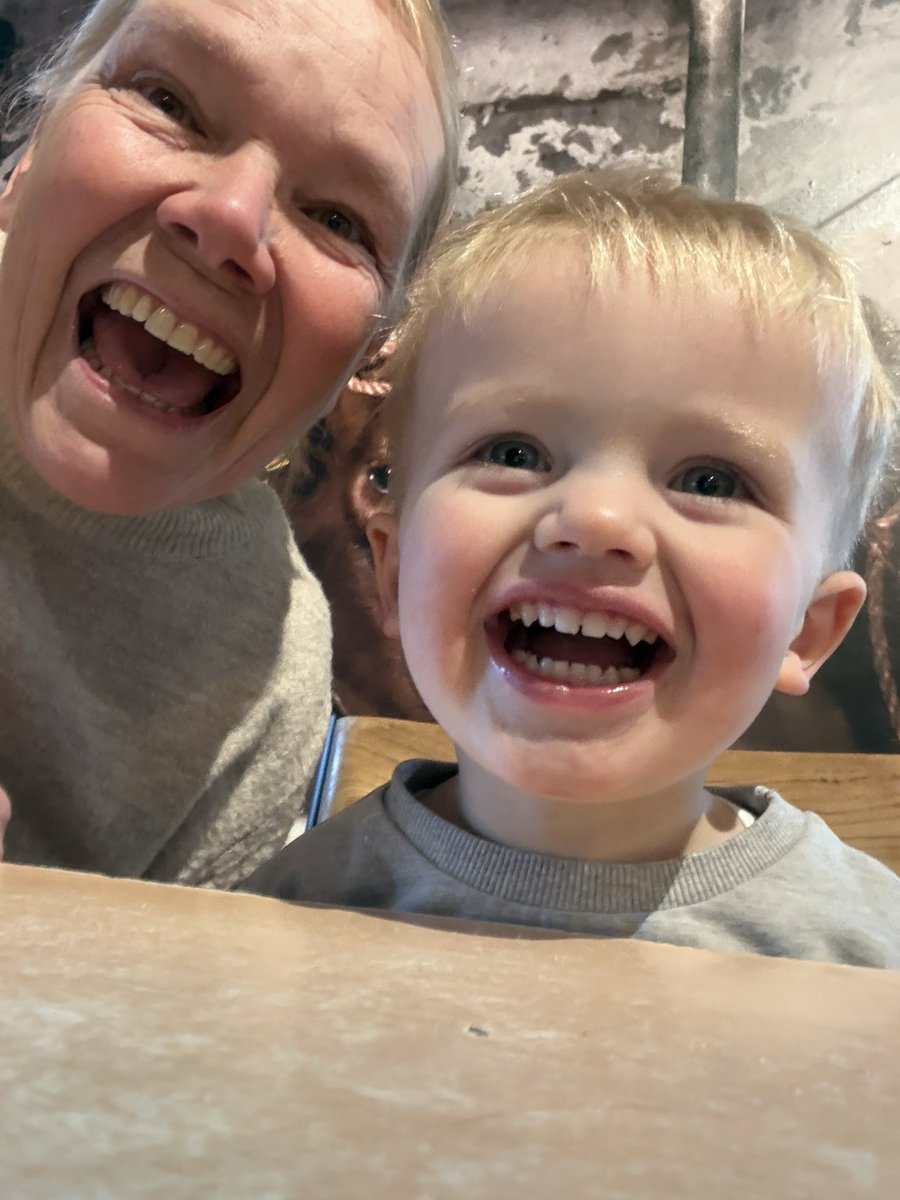 Nancy van Bergen tweet media