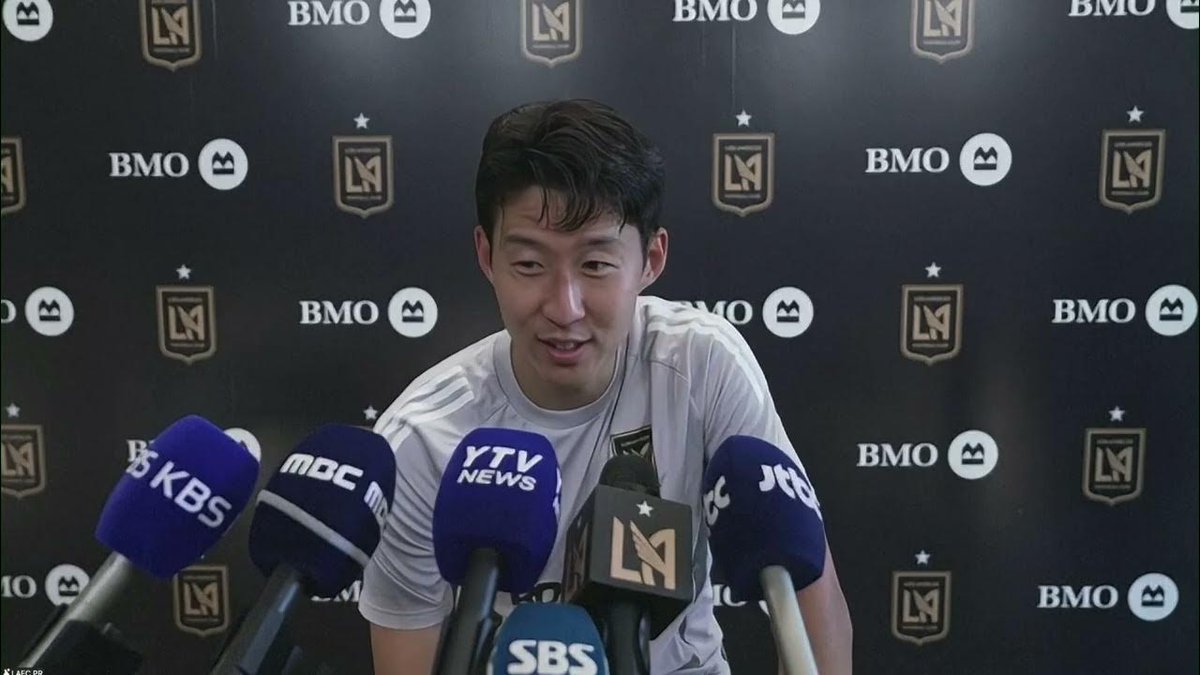 FootNation tweet media