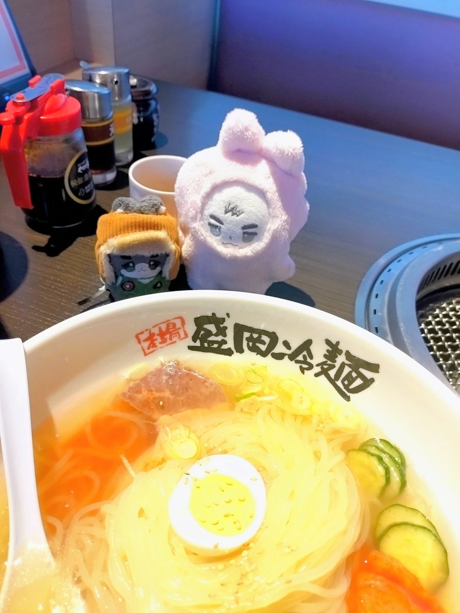 あったかいからねぇ
さっぱりしたものが美味しいよ
君たちはぬくい格好だけどねぇ