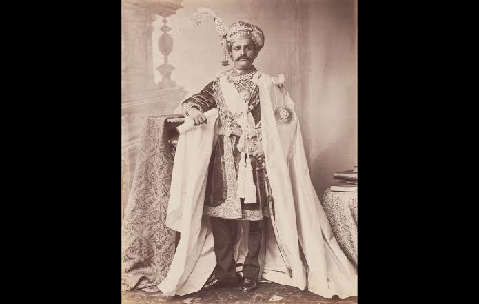 We all remember the famous journey of Swami Vivekananda to Chicago.
Any idea who sponsored the trip? 

It is Chamarajendra Wadiyar X, whose birth anniversary is today -  22nd Feb 1863

A visionary, he had focused on industrialization and setting up of agriculture banks 

Many of
