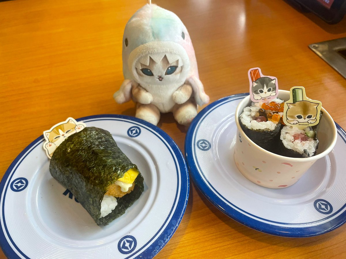 qm0n52's tweet photo. 2月は猫の日のお陰で大変忙しいです
くら寿司は第1弾と2弾で2回行きました
ファミリ～にゃ～トは毎日行ってます
大変忙しいです

 #猫の日 https://t.co/eRkMyGQdMV