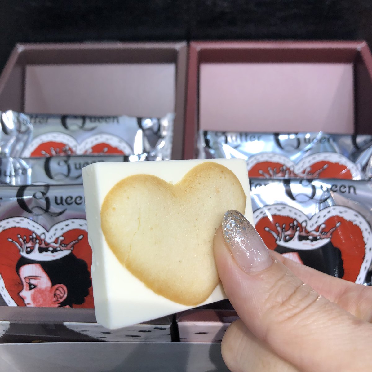 バターの女王ラングドシャを 食べました😋 この肉厚