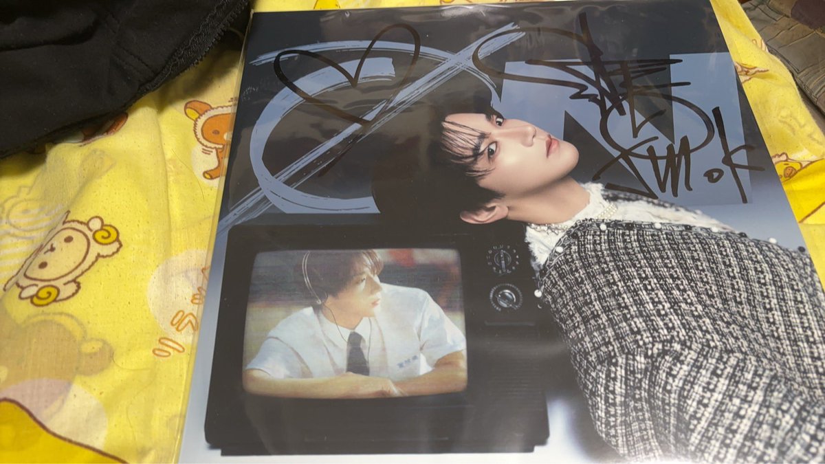 ご協力願います🙏 ペン卒した方からの依頼です。 サイン入りグッズを