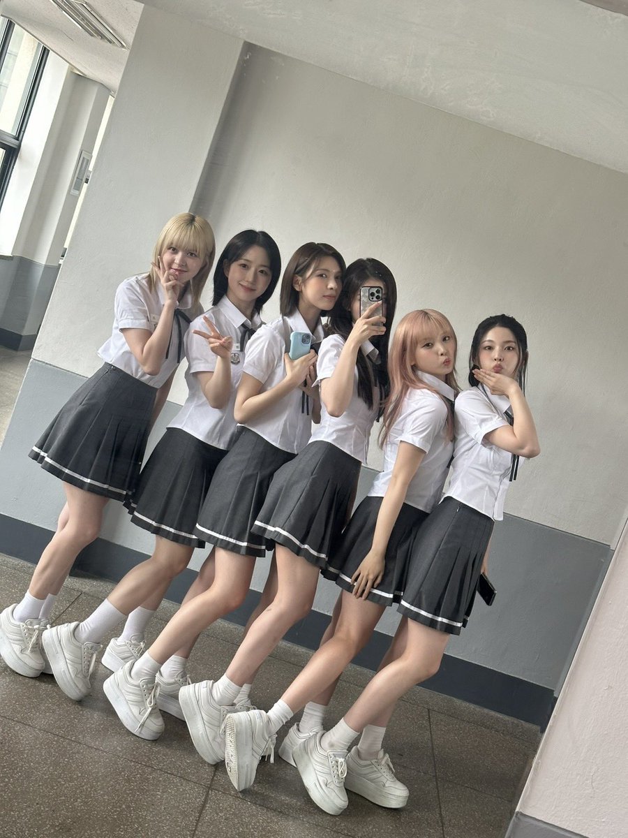 WE_NMIXX's tweet photo. 엔믹스사룽햐♡.♡

#NMIXX #엔믹스 
#설윤 #SULLYOON https://t.co/9b3JEJVMwD