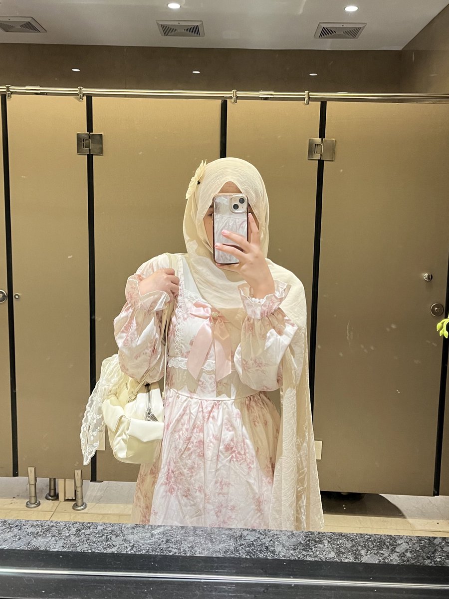 ࣪𖦹︎ ᳝ 𝐥𝐢𝐲𝐚 𝐛𝐞𝐫𝐫𝐲 🫐 ⋆ ⋆｡ tweet media